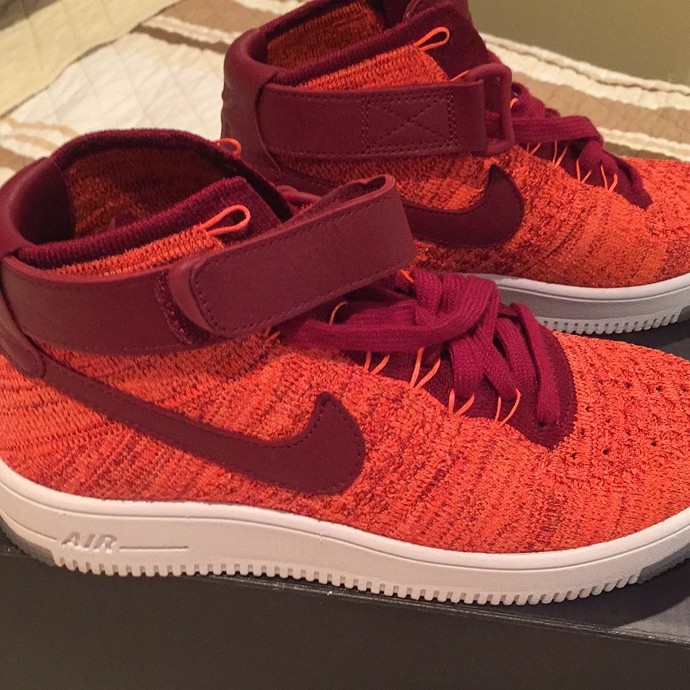 Wmns Nike AF1 Flyknit Air Force 1 Crimson Red Wome